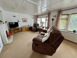Lounge- click for photo gallery